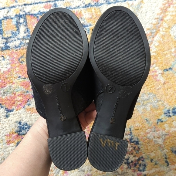 Liz Claiborne Shayla Floral Embroidered Peep Toe Slip On Block Heel Mules Black - Picture 15 of 16